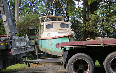 The Hornblower returned from Tauranga, unloading at 590 Mahurangi West Road